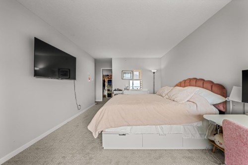 2105-4398 Buchanan Street, Burnaby, BC 