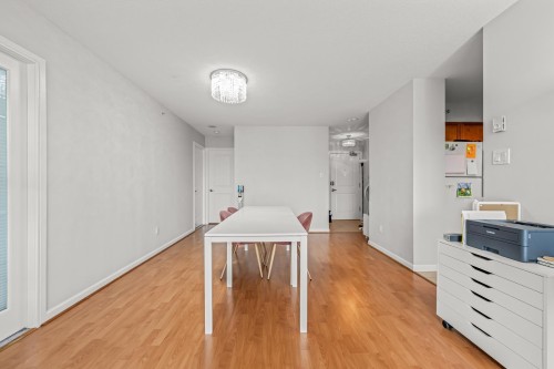 2105-4398 Buchanan Street, Burnaby, BC 