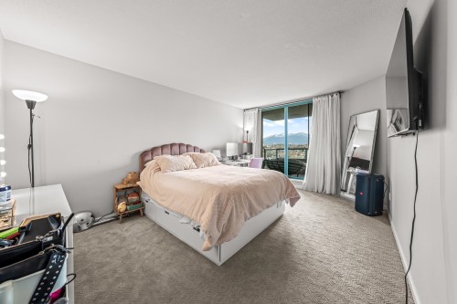 2105-4398 Buchanan Street, Burnaby, BC 