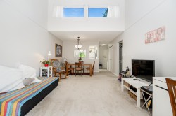 301-3420 Bell Avenue Burnaby, BC V3J 1M7