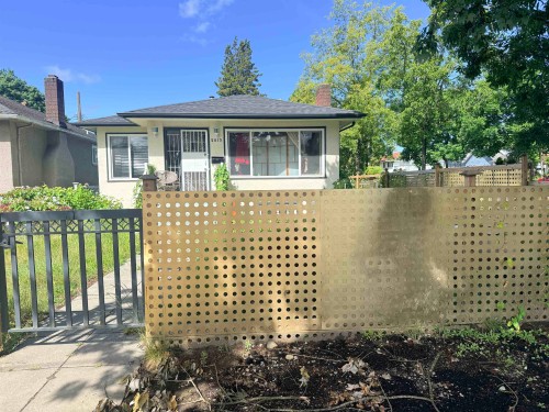 2815 Nanaimo Street, Vancouver, BC 