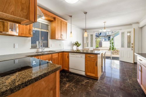 1611 57Th Avenue E, Vancouver, BC 