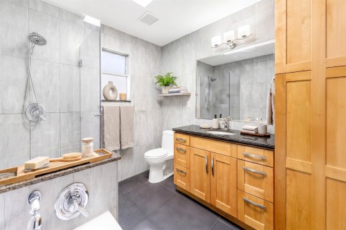 1611 57Th Avenue E, Vancouver, BC 
