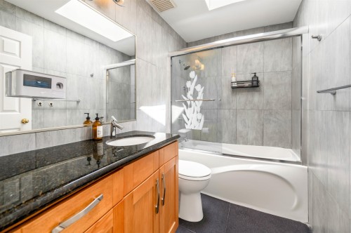 1611 57Th Avenue E, Vancouver, BC 