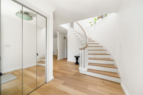 1611 57Th Avenue E, Vancouver, BC 