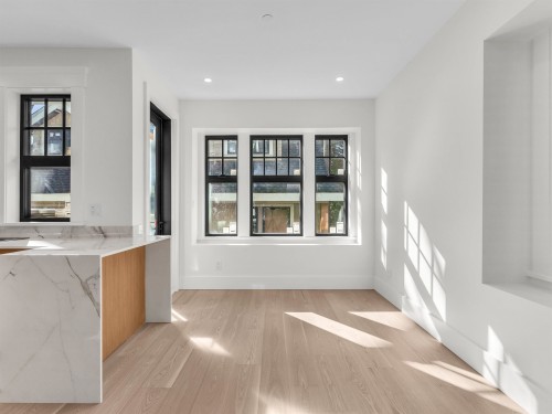 2568 2Nd Avenue W, Vancouver, BC - Indoor Photo Showing Other Room