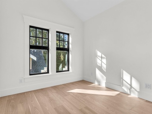2568 2Nd Avenue W, Vancouver, BC - Indoor Photo Showing Other Room
