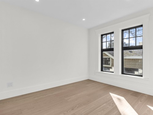 2568 2Nd Avenue W, Vancouver, BC - Indoor Photo Showing Other Room