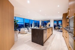 3202-1111 Alberni Street  Vancouver, BC V6E 4V2