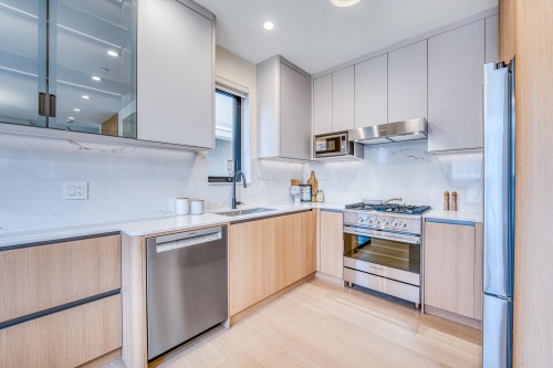 2-968 55Th Avenue E, Vancouver, BC 