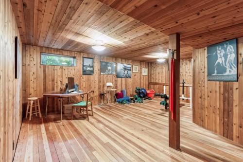 2575 Queens Avenue, West Vancouver, BC 
