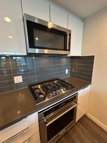 1502-3100 Windsor Gate, Coquitlam, BC 