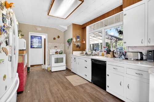 28203 Lougheed Highway, Maple Ridge, BC 