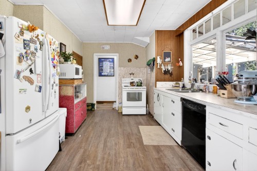 28203 Lougheed Highway, Maple Ridge, BC 