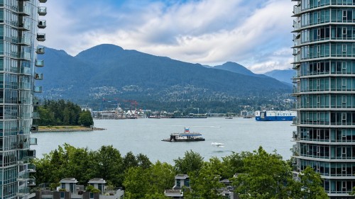 701-1228 Hastings Street W Vancouver, BC V6E 4S6
