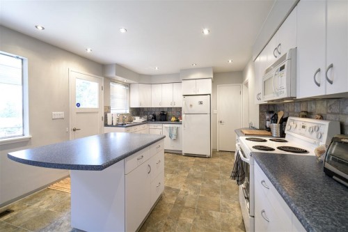 4965 8A Avenue, Delta, BC 