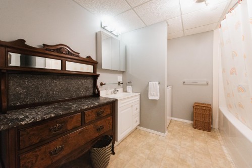 934 Davis Road, Gibsons, BC 