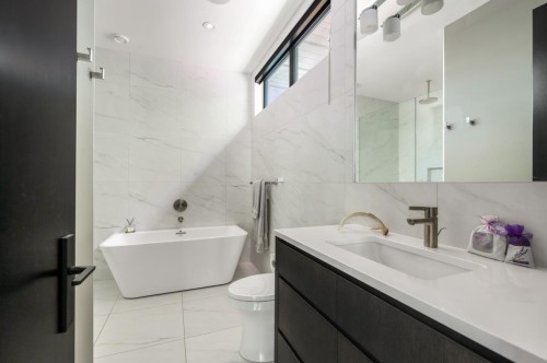 3430 Aintree Drive, North Vancouver, BC 