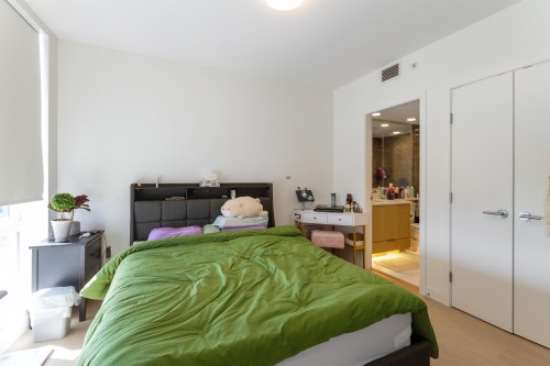 1708-7769 Park Crescent, Burnaby, BC 