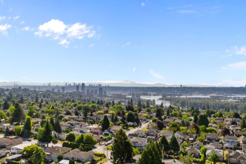 1708-7769 Park Crescent, Burnaby, BC 