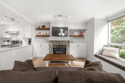 6-1073 Lynn Valley Road  North Vancouver, BC V7J 1Z6