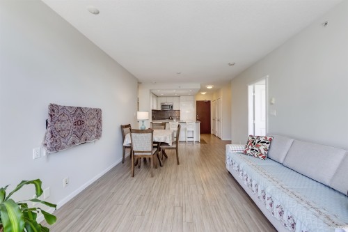 505-3102 Windsor Gate, Coquitlam, BC 