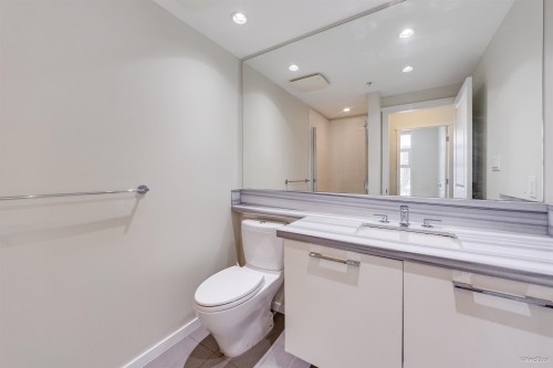 505-3102 Windsor Gate, Coquitlam, BC 