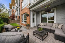 101-717 Chesterfield Avenue  North Vancouver, BC V7M 3L8