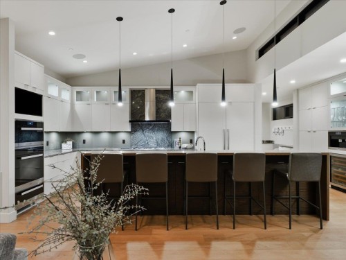 6210 Overstone Drive, West Vancouver, BC 
