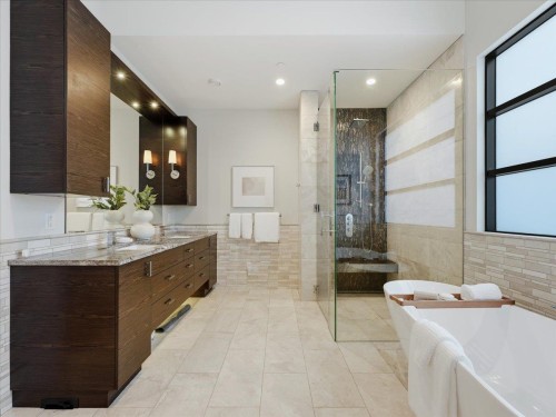 6210 Overstone Drive, West Vancouver, BC 