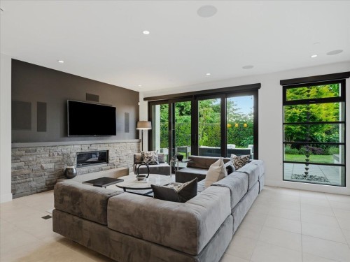 6210 Overstone Drive, West Vancouver, BC 