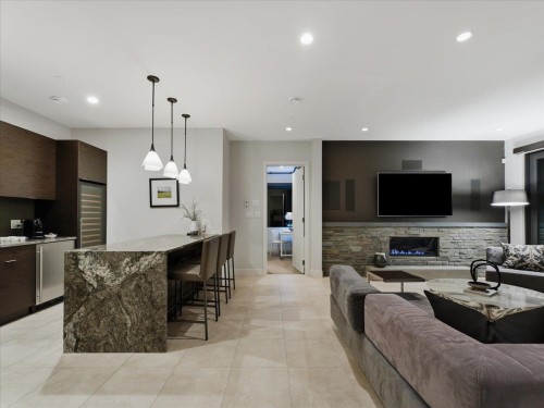 6210 Overstone Drive, West Vancouver, BC 
