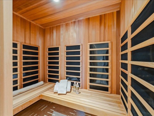 6210 Overstone Drive, West Vancouver, BC 