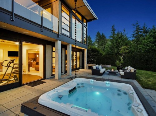 6210 Overstone Drive, West Vancouver, BC 