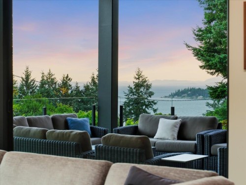 6210 Overstone Drive, West Vancouver, BC 