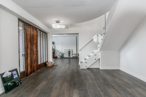 5240 Malaspina Place, North Vancouver, BC 