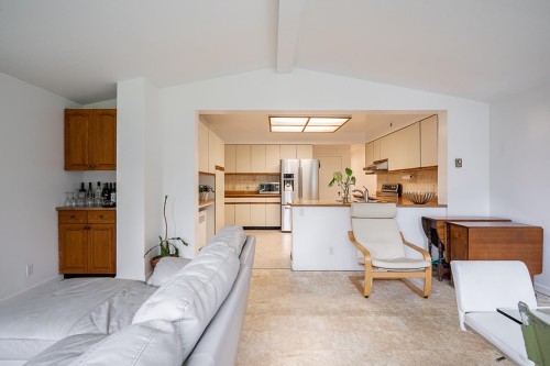 1440 Mountain Highway, North Vancouver, BC 