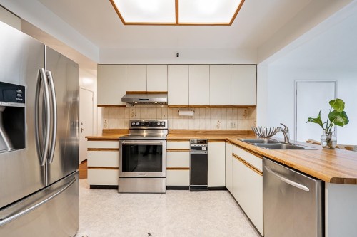 1440 Mountain Highway, North Vancouver, BC 