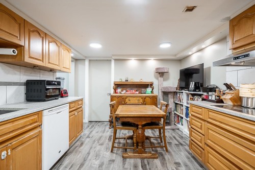 1440 Mountain Highway, North Vancouver, BC 