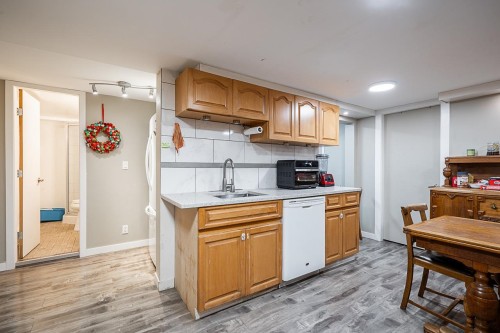 1440 Mountain Highway, North Vancouver, BC 