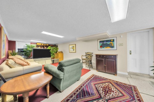 1049 33Rd Avenue W, Vancouver, BC 