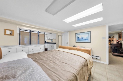 1049 33Rd Avenue W, Vancouver, BC 