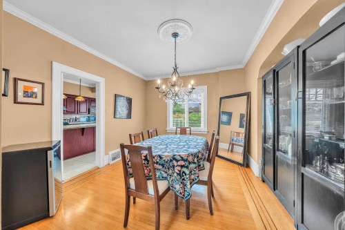 1049 33Rd Avenue W, Vancouver, BC 