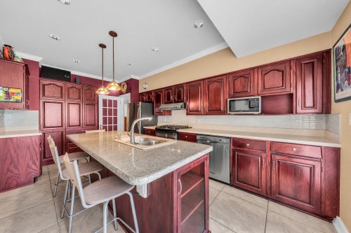 1049 33Rd Avenue W, Vancouver, BC 