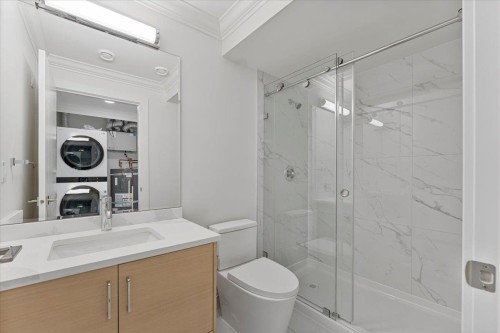 2227 16Th Avenue W, Vancouver, BC 