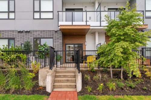 103-623 Kemsley Avenue  Coquitlam, BC V3J 0L8