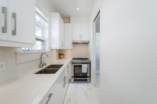 2277 28Th Avenue E, Vancouver, BC 