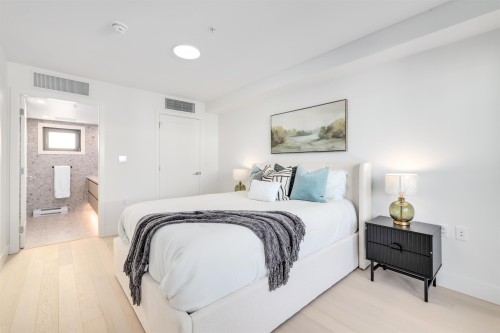 6310 Oak Street, Vancouver, BC 