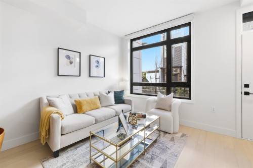 6310 Oak Street, Vancouver, BC 