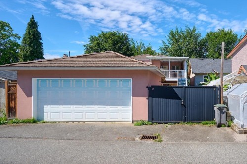 2326 Charles Street, Vancouver, BC 